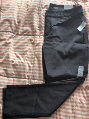 Old Navy Black Women's Straight Dress Pants